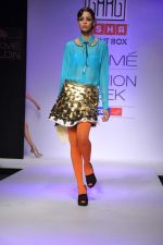 Model walk the ramp for Sanonya Garg Talent Box show at Lakme Fashion Week Day 2 on 4th Aug 2012 (23).JPG